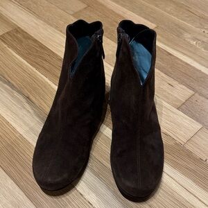 Thierry Rabotin Suede Ankle Boots in Dark Brown sz 37 (fits more like 6-6.5